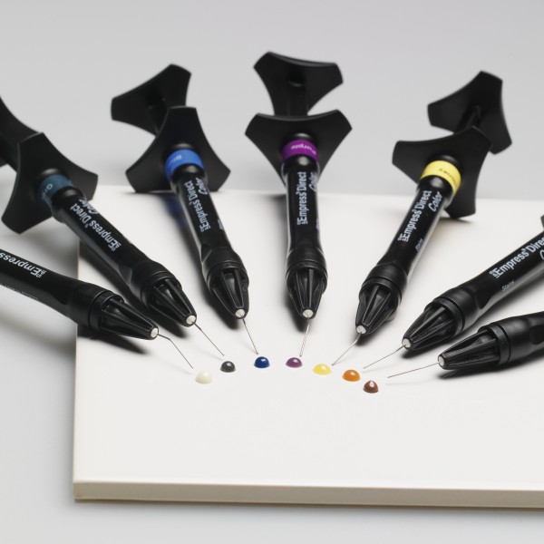 IPS Empress Direct Color – Фотополимеризиращ Материал за Индивидуализация